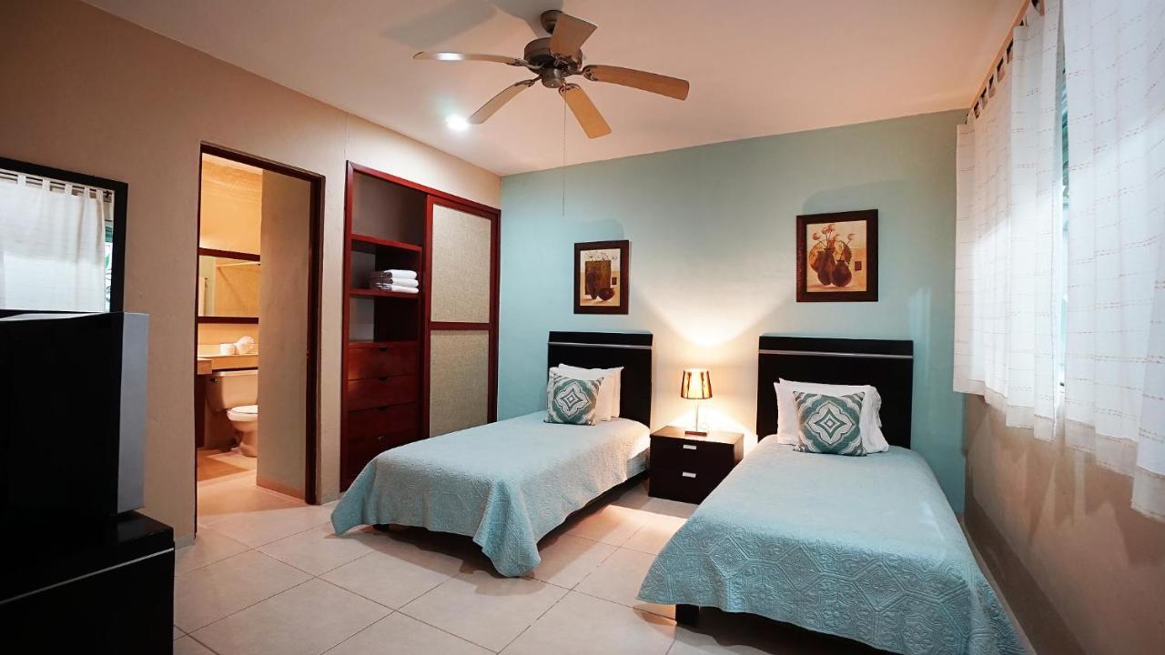 Meridian Downtown Apartments 普拉亚卡门 外观 照片
